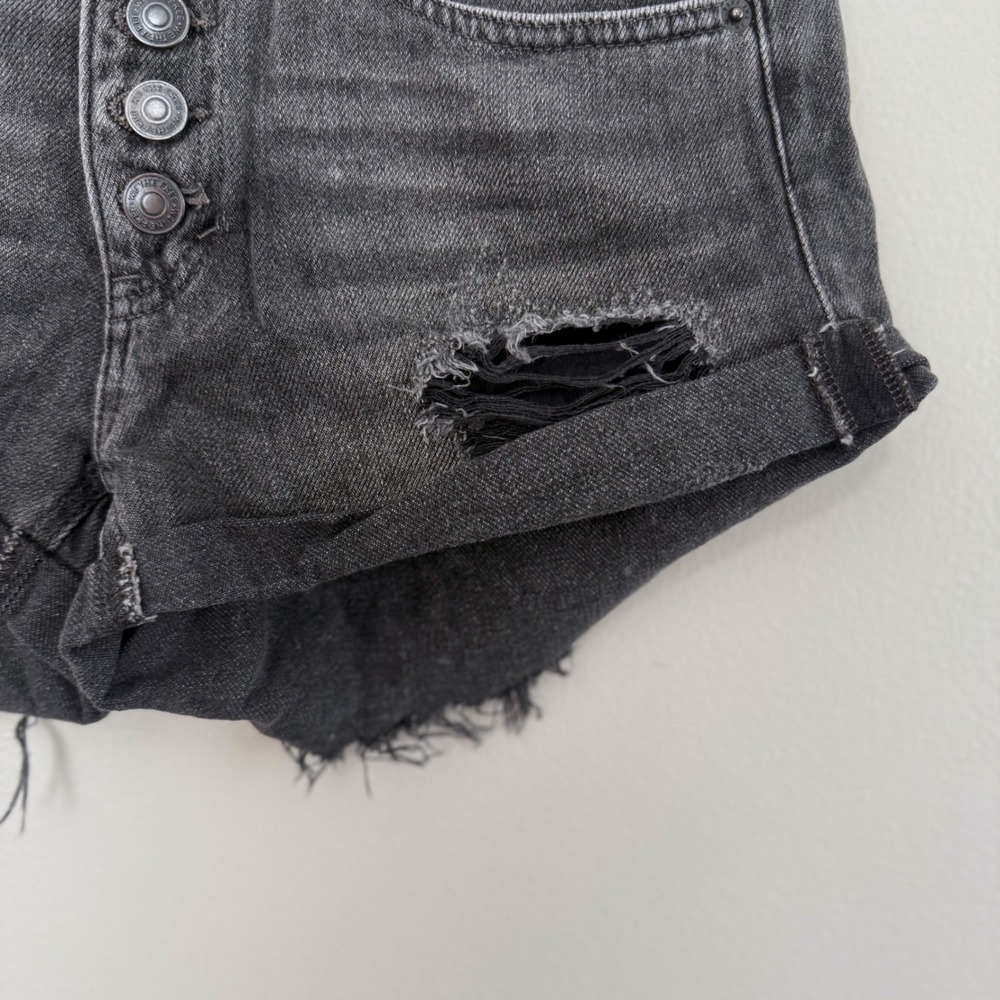 We The Free Free People Romeo Rolled Cuttoff Shorts 100% Cotton Distressed Sz 24 - Picture 6 of 8